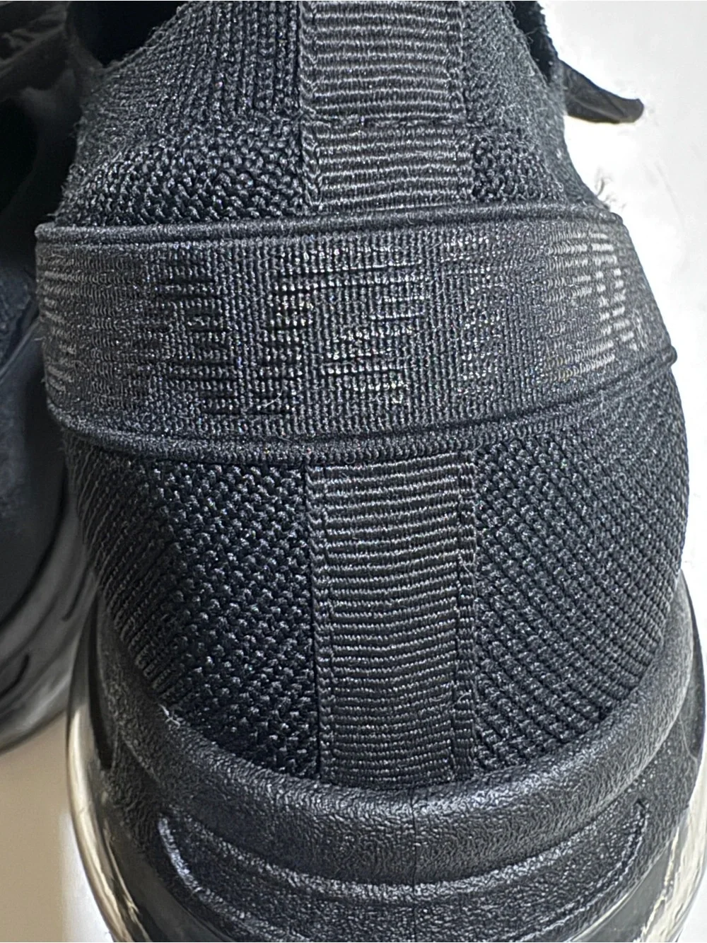 STARTER Men's Black Knit Air-Cushioned Sneakers